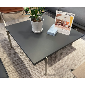 PK61 sofabord af Poul Kj�rholm
