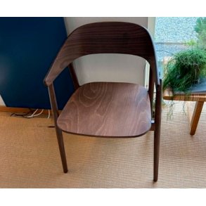 AC2 stol fra Andersen Furniture R�gbejdset