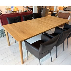 Dyrebord spisebord inkl. 2 plader