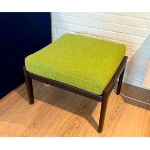 GE290F fodskammel af Hans J. Wegner