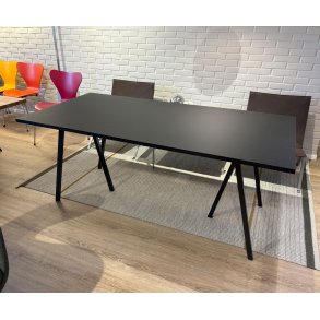 Loop Stand Table