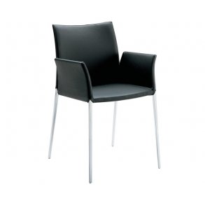 Lia Armchair